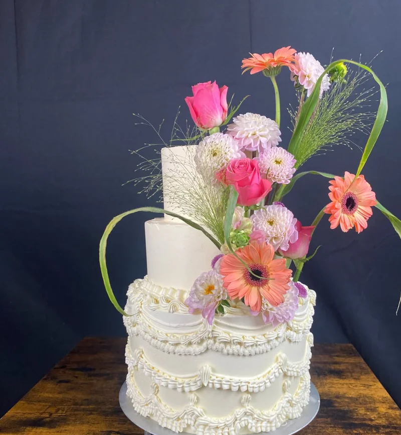Individuell gestaltete Hochzeitstorte aus Meisterhand mit hochwertigen Zutaten.