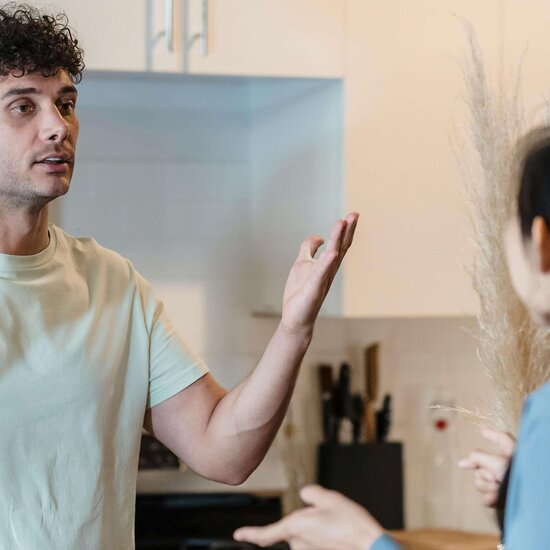 Warum Ehekrisen oft der Wendepunkt sind und wie Paare daraus neue Nähe und Stabilität entwickeln. Warum Ehekrisen oft der Wendepunkt sind und wie Paare daraus neue Nähe und Stabilität entwickeln.